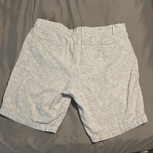 Goodfellow size 34 shorts - Picture 2 of 4